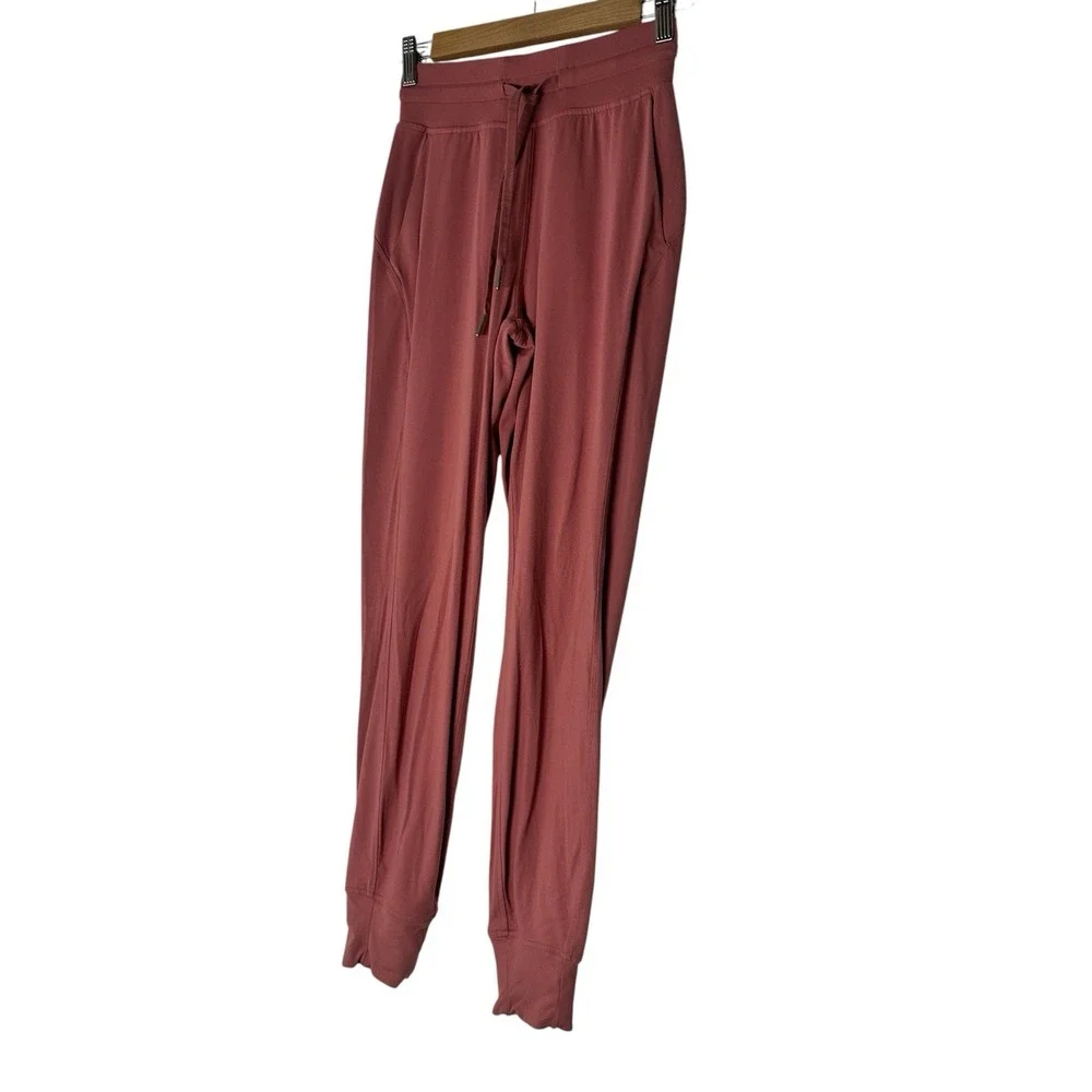 Lululemon Ready To Rulu Jogger Women's Size‎ 0  Desert Sun Drawstring Pockets